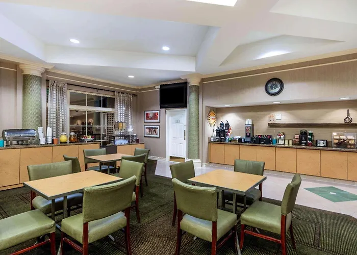 La Quinta By Wyndham Phoenix West Peoria