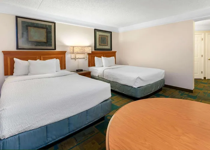 La Quinta By Wyndham Phoenix West 3*