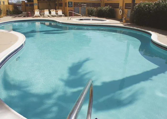 La Quinta By Wyndham Phoenix West Peoria