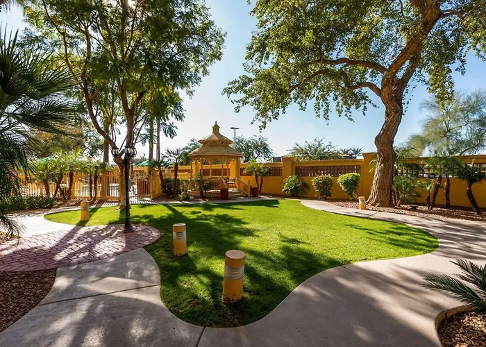 La Quinta By Wyndham Phoenix West Hotel
