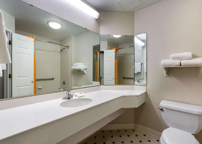 Hotel La Quinta By Wyndham Phoenix West Peoria